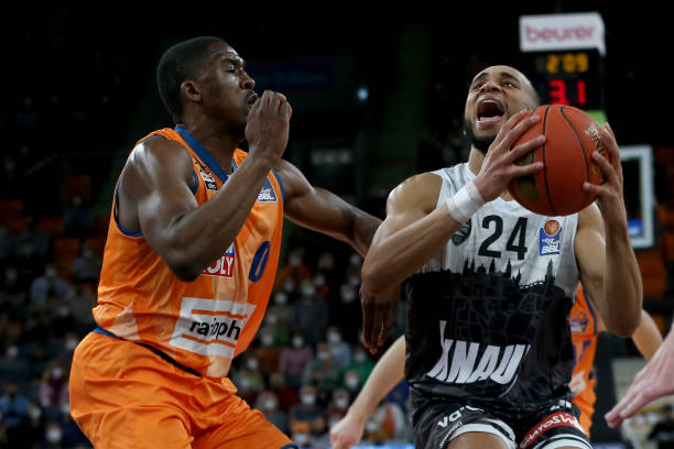 接应位置与 接应位置与