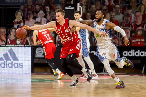 在现代足球 在现代足球