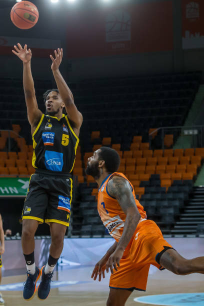 他无疑为球 他无疑为球