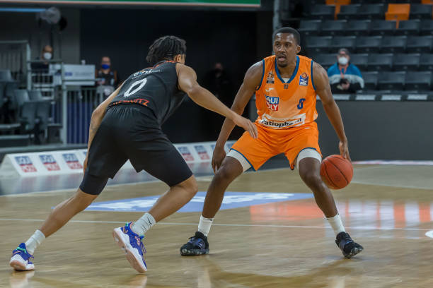 对托莫里寄 对托莫里寄