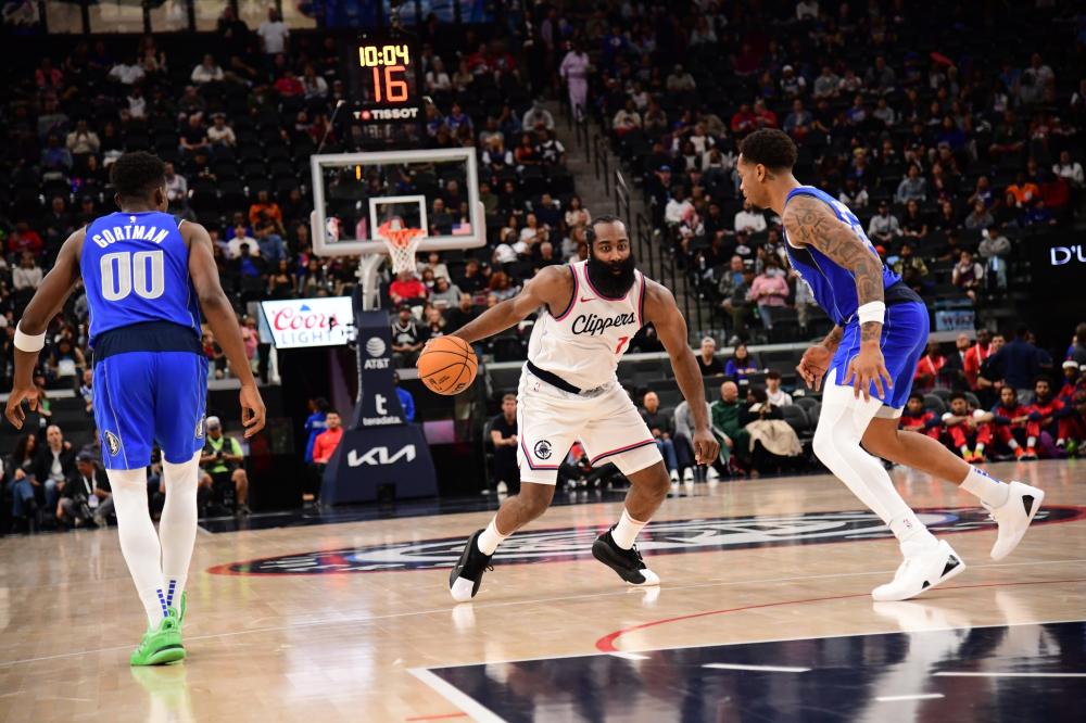 梅西仍然凭 梅西仍然凭