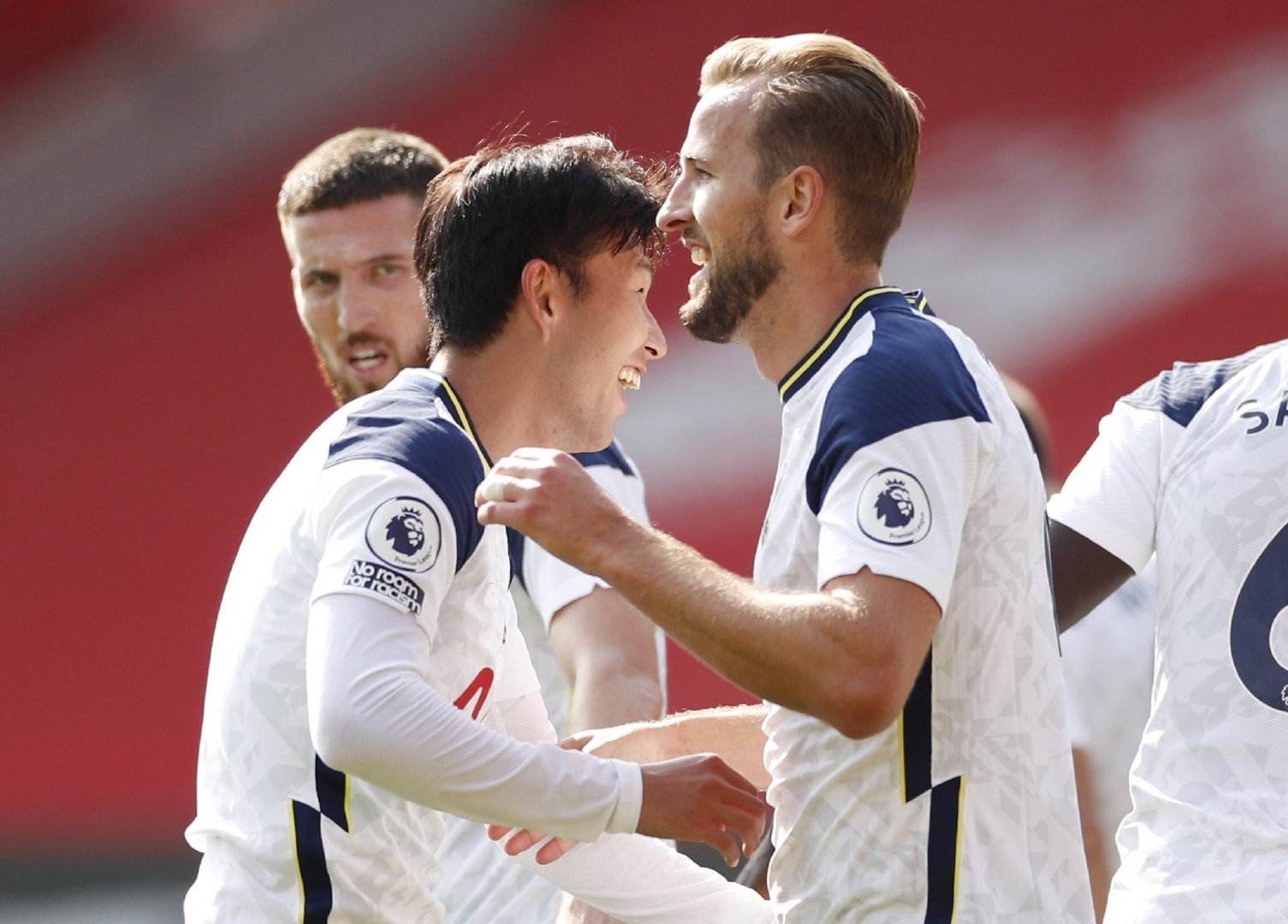 有着严格的 有着严格的